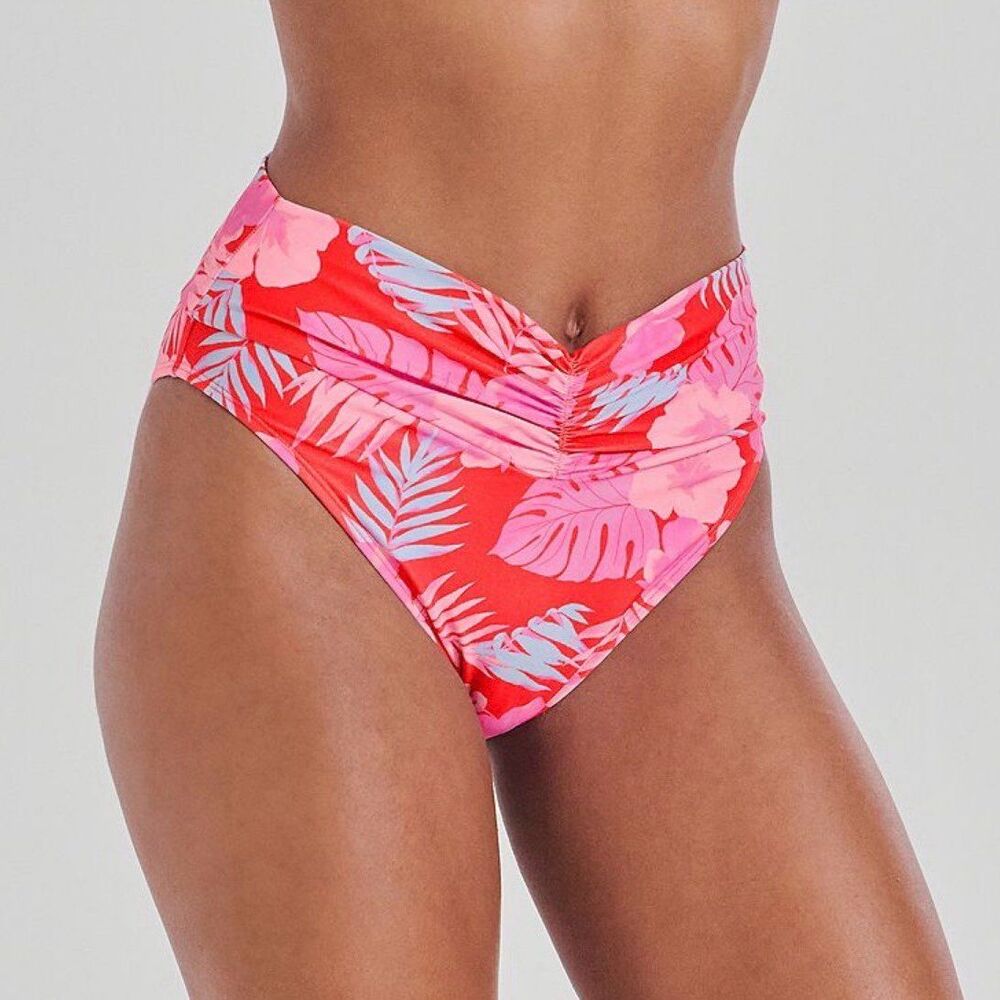 Ninety Nine Ruched High Waist High Leg Swim Bottoms
Cherry Bomb Size XS